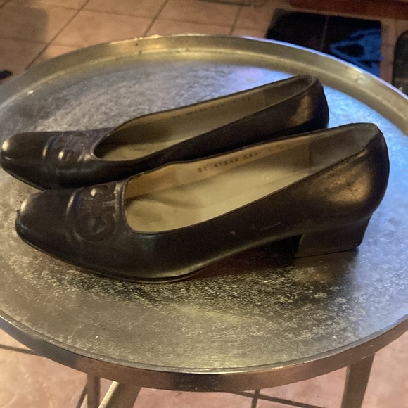 Salvatore Ferragamo Heels with embroidered horsebit, made in Italy - Picture 5 of 13